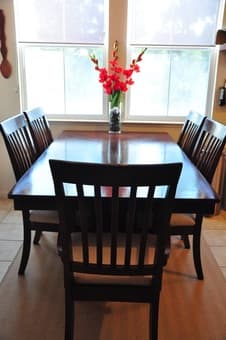 Luxury dining table and 6 chairs 3