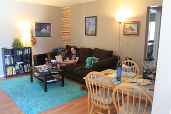 $545/month, 1 female roommate for 2brm1bth apartment in Mountain View 1
