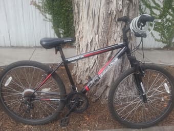 Montain bike+coded lock+hemlet, 90$ 1