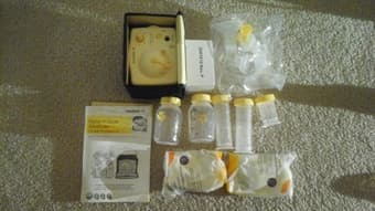 BreastPump (New: medela) 1