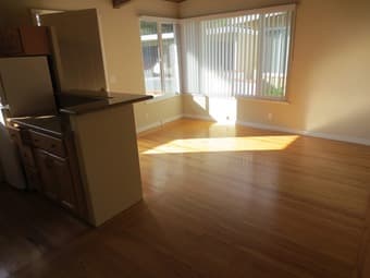 1bd/1ba apartment with parking & patio, walk to Stanford - $2450/mo 1