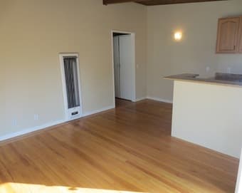1bd/1ba apartment with parking & patio, walk to Stanford - $2450/mo 2