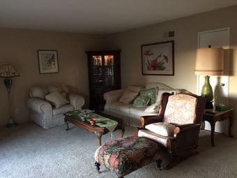 $1750 luxury 2bed 2bath apartment room to share 3
