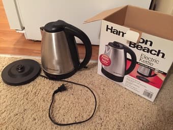 electric kettle, pressure cooker & vacuum cleaner for sale 2