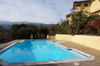 Sunny&Spacious Room w/Pool, Jacuzzi, Views, Location & Awesome People 1