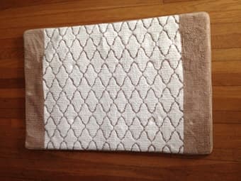 bathroom items, everything under $5 2