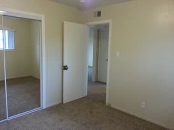 Room in 2 BR available from 02/01/2016 to 03/31/2016 (Mtn. View) 3