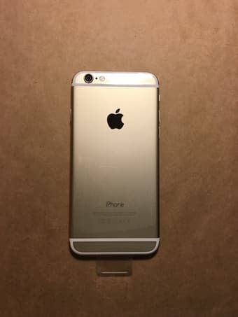 iPhone6 (ALMOST NEW) 1