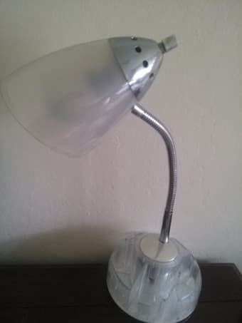 a lovely desk lamp $10 1