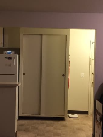 客厅出租包水电网，2月10日可拎包入住--$800每月 2