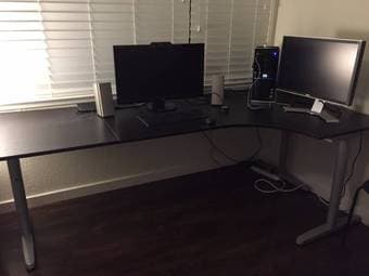 Selling desk ($100 obo) and dining room table set ($100 obo) 3