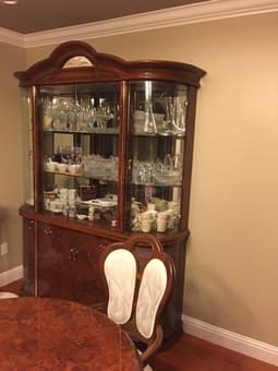 Excellent dining set + China cabinet for a great price 2