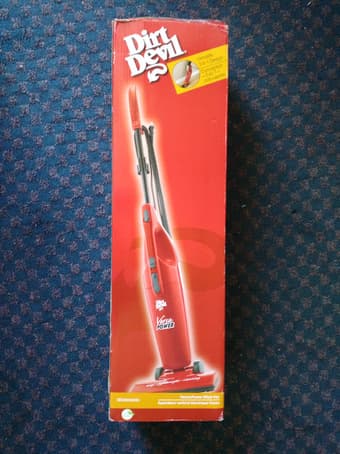 Dirt Devil vacuum $10 1