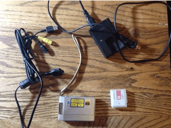Sony Cybershot Camera 8.1 MP 5X Optical Zoom Full HD 1080: $35 OBO 2
