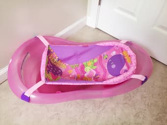 Fisher-Price Pink Tub with two fun tub toys_$16 3