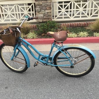 Women's City Bike - 120$ includes basket, lights and U-lock 1