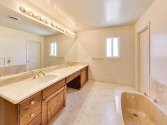 Personal growth focused co-living community!(Sublets avail immediate) 3