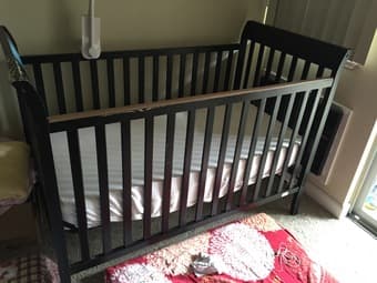$30 Crib with mattress 1