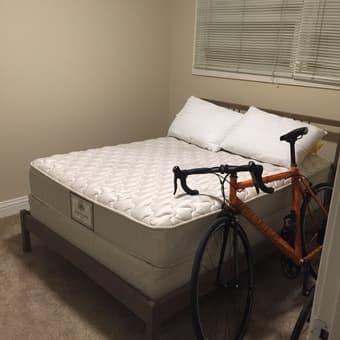 Furnished 2 Bed/1 bath, washer/dryer, garage, yard 2