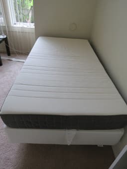 Twin bed 1