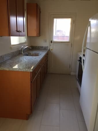 $2750, 2br/1ba Newly Remodeled, Cozy & Convenient Triplex in Palo Alto 3
