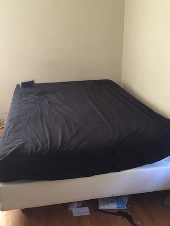 Selling Full Size Bed, desk and lounge chair 3