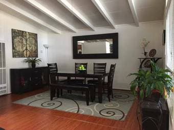 $1100 Spacious 2 story home - looking for young professionals roomates 1