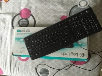 For sale: Acer monitor ($20)+Keyboard($5) 2
