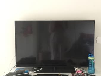For sale: VIZIO E SERIES 39 Inch. LED HDTV($180) with ANTENNA(Free) 1