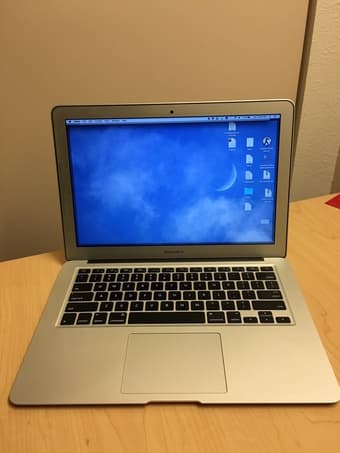 MacBook Air 13.3inch (Early 2014, MD760LL/B)  - $600 1