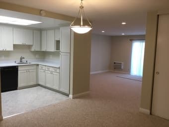 Gorgeous Bedroom+Private Bath in Mountain View Available soon(Female) 2