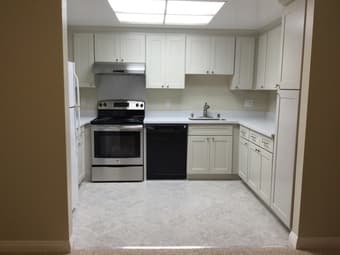 Gorgeous Bedroom+Private Bath in Mountain View Available soon(Female) 3