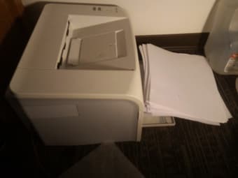 Laser Printer Dell 1100   ( 25$ )  + FREE Paper Bundle 1