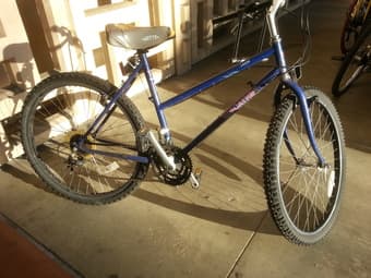 Bike and new bike pump for sale at $35 2