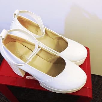 Women's White Vintage Platform For $3 2