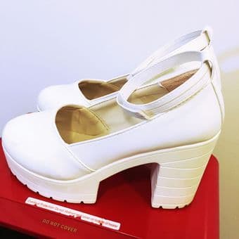Women's White Vintage Platform For $3 3