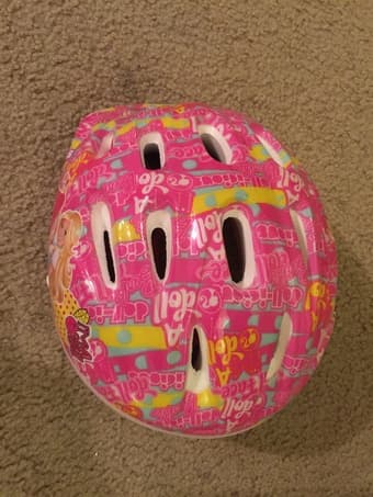 For sale: Bycicle for 3-6 yrs old girl($40)+helmet(free) 3