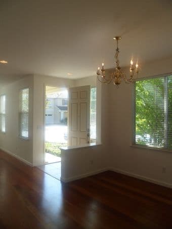 Sublet 1 bedroom in beautiful 2-story house 2