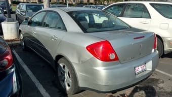 Silver Pontiac G6 2008 - $3400 1