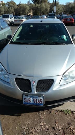 Silver Pontiac G6 2008 - $3400 2
