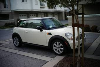 2009 Mini Cooper Hardtop White, Clean Title - Clean, Great Condition! 1