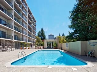 500 sq ft furnished studio in Palo Alto--$2650/month 1