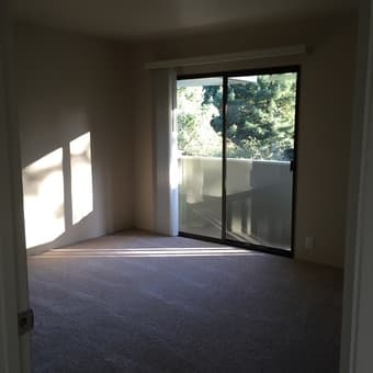 Housemate wanted for nice townhome near campus 3