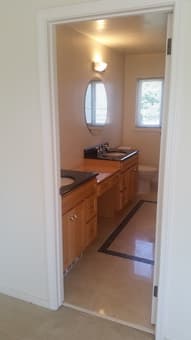 $600 shared room 1 mile walk to Caltrain 3