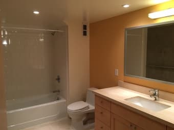 Two rooms available next to SF Caltrain from April 9th-30th ~$1000 3