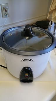 Rice cooker $10 1