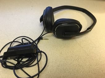 Noise canceling Sony MDR-NC40 ($90) 1