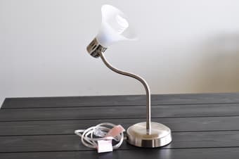 new siver table lamp bedroom bedside lamp 20$ 1