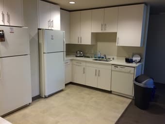 $1425/Month; One bedroom in Munger Quad; June 4-Sep. 24 3