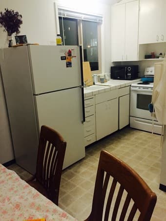 EV low-rise 2-bedroom house summer sublease (Jun 17 - Sep 17) 1